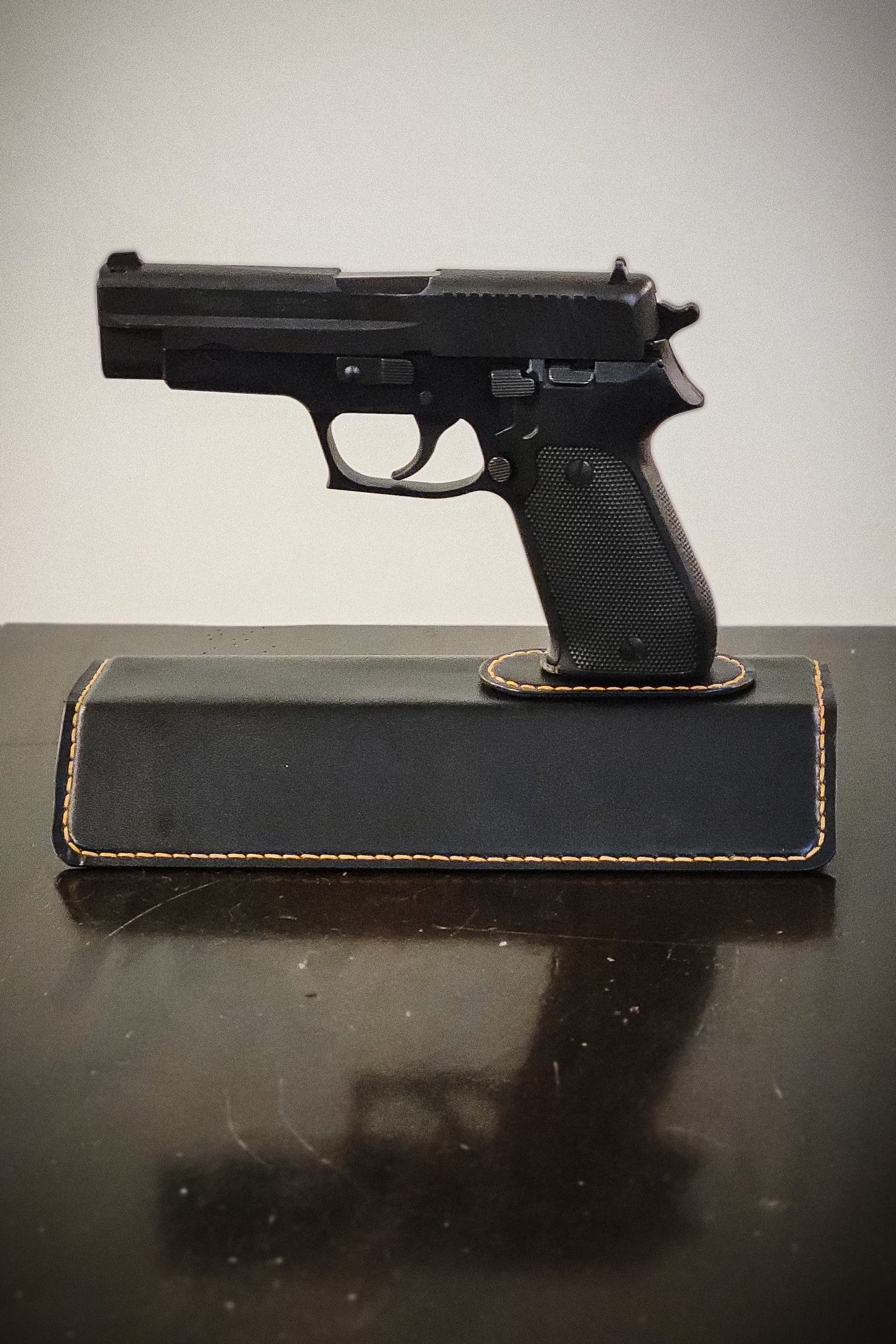 Handgun Stand - Black and Tan